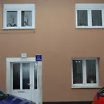 U Srcu Anticke Pule Πούλα