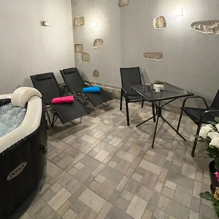 U Srcu Anticke Pule Апартаменти *